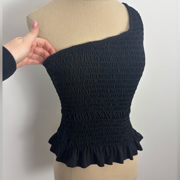 Aqua One Shoulder Ruched Top Black Ruffle M - Picture 2 of 4